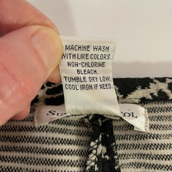 Susan Bristol Black and White Animal Print Swing Skirt Knee Length Size 12 - Picture 11 of 11